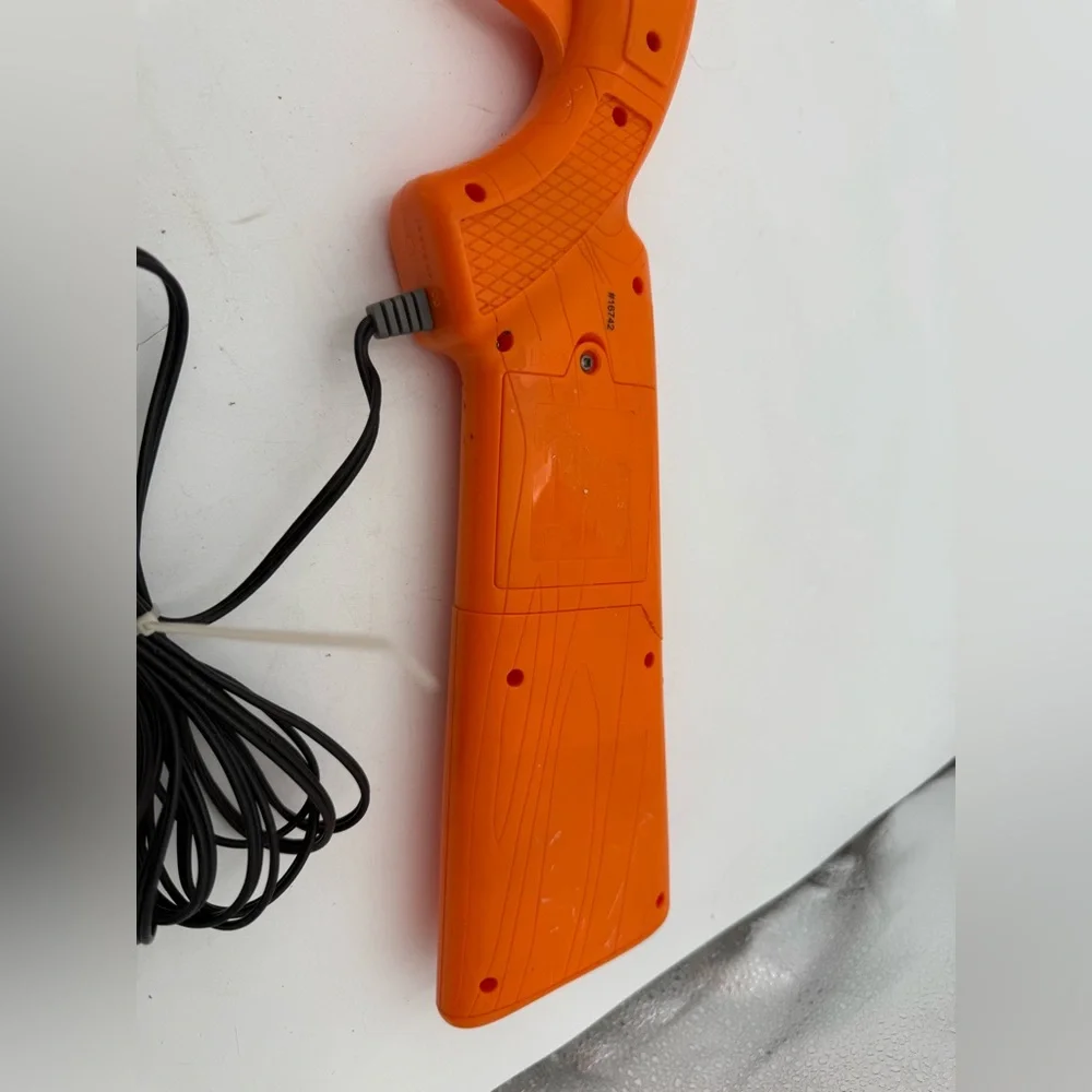 Big Buck Pro Arcade TV Video Game Gun Only No Sensor -Orange 2009 Jakks Pacific,